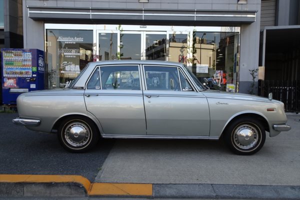 買取入庫情報 トヨタ コロナ デラックス 旧車 絶版車の高価買取のヴァベーネ 他社査定より5 50万ｕｐ