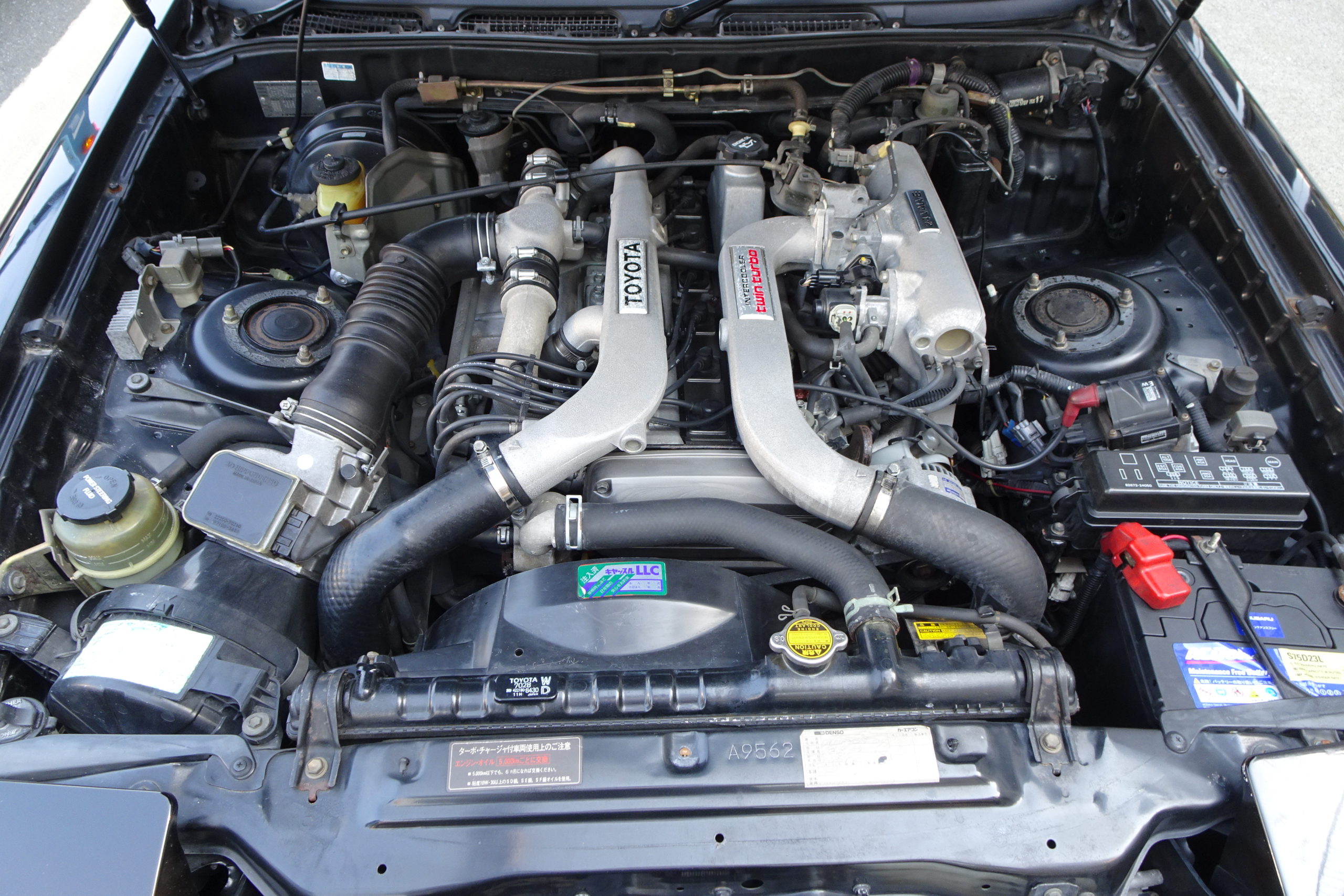 トヨタ スープラa70の特徴や搭載エンジンの違いについてご紹介 旧車 絶版車の高価買取のヴァベーネ 他社査定より5 50万ｕｐ