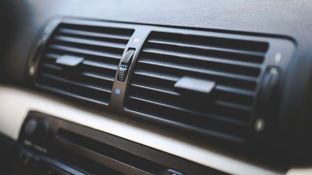 突然の車のエアコンの故障。その原因と対策方法をまとめてみた