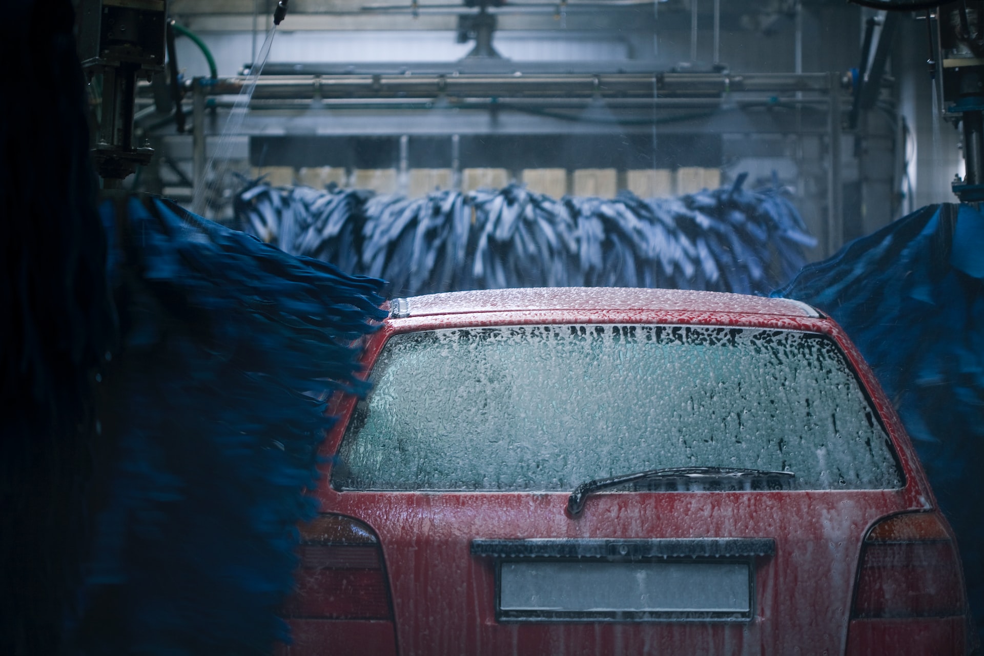コーティング車は自分で洗車できる？基本的な手順や注意点について解説！