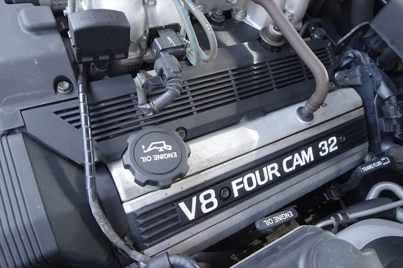 V型エンジンの特徴とその搭載車について