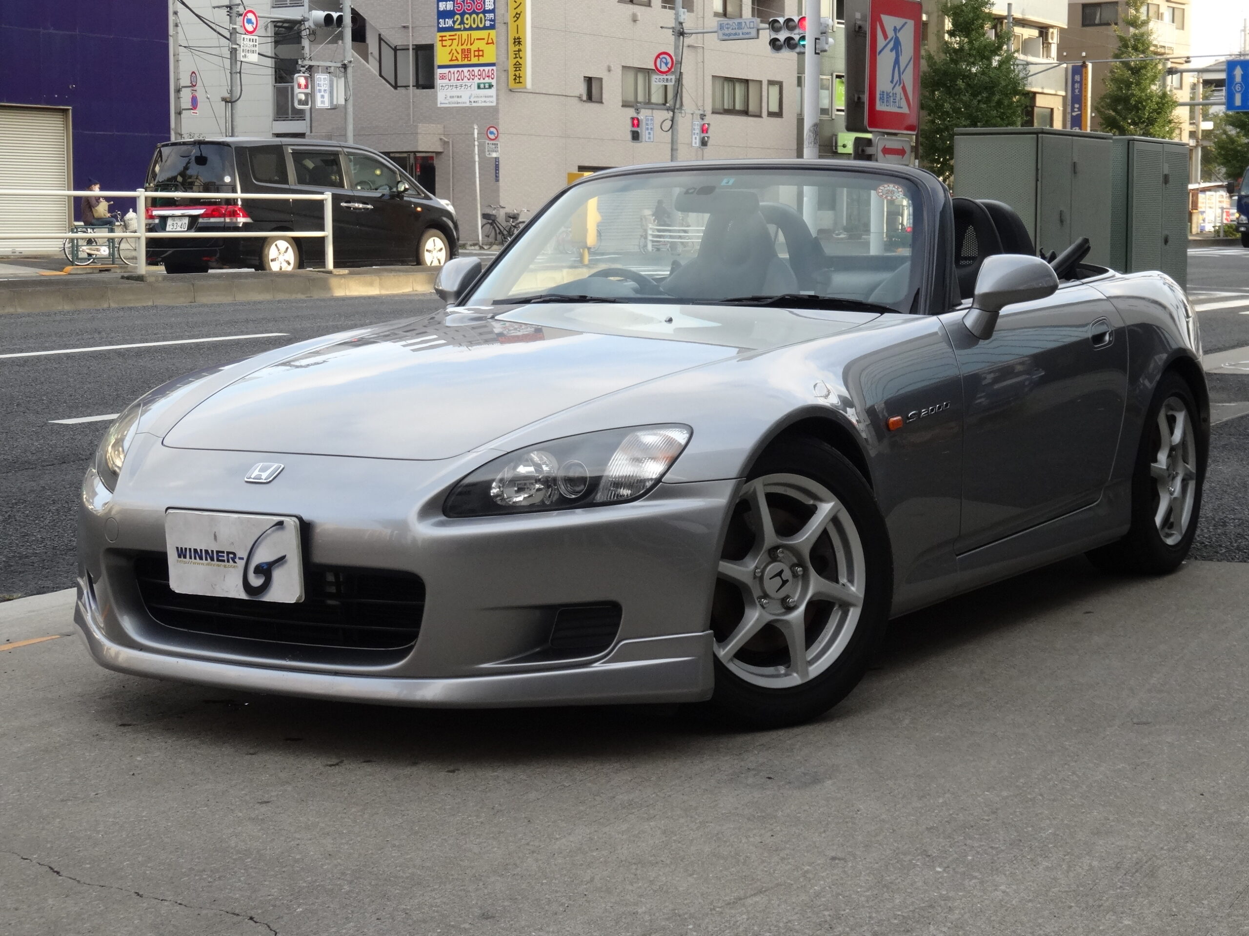 ホンダ創立50周年を記念して登場した「S2000」の特徴とは